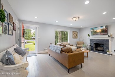 1905 Hoke Rd, Louisville, KY 40220 - photo 4