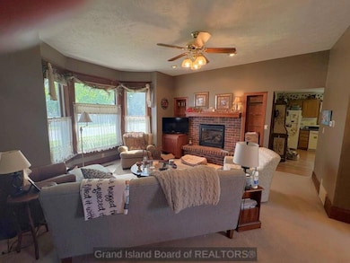 121 Elm St E, Dannebrog, NE 68831 - photo 4