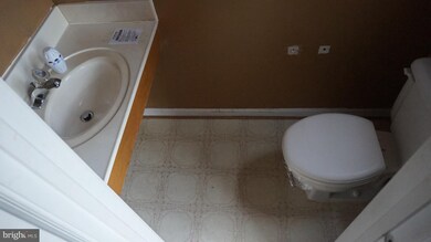 16334 Taconic Cir, Dumfries, VA 22025 - photo 5