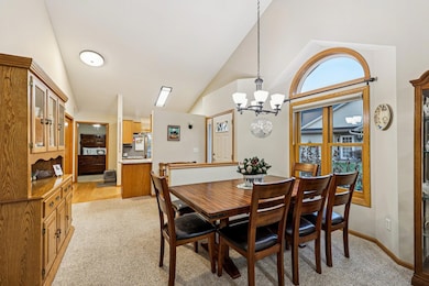 700 Leroy Ln unit 14B, River Falls, WI 54022 - photo 4