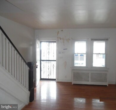3913 Woodridge Rd, Baltimore, MD 21229 - photo 2