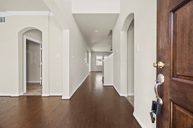 6527 Hunters Trace Ln, Baytown, TX 77521 - photo 2