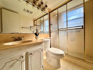 85 Windsor D, West Palm Beach, FL 33417 - photo 7