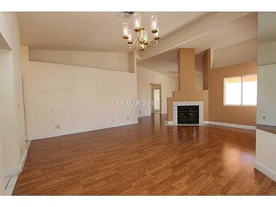 Dining Room. DINING ROOM AND LIVING ROOM COMBO