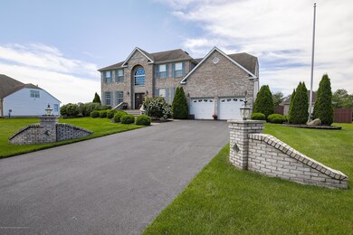 881 Oakley Dr, Freehold, NJ 07728 - photo 2