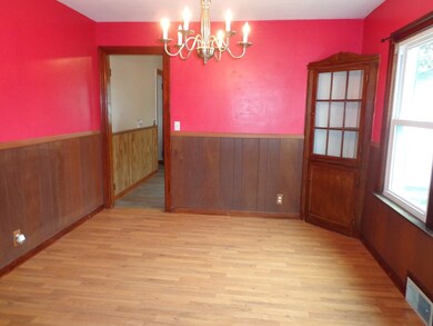 84 Yale St, Ludlow, MA 01056 - photo 5