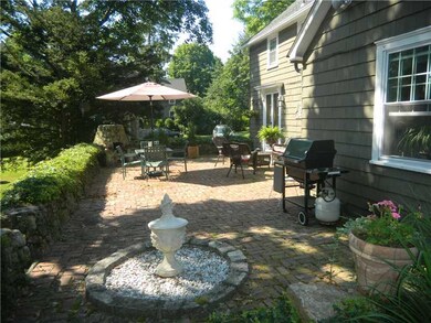 18 Pond St unit 2, Wakefield, RI 02879 - photo 5