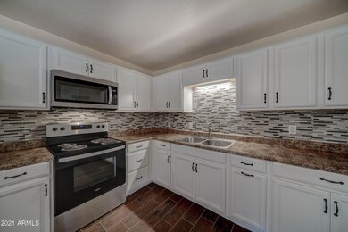 856 E Friar Ave-9