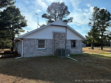 2874 SE 150 Rd, Wilburton, OK 74578 - photo 4
