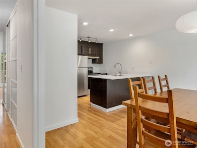 152 SW 200th St unit 152, Normandy Park, WA 98148 - photo 3