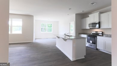 8208 Coldstream Dr, Fairburn, GA 30213 - photo 3