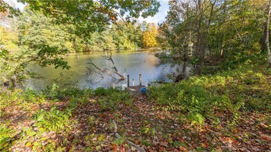 Access to Beaver Pond