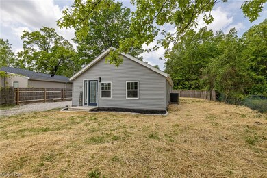 5018 Fleming Ave, Lorain, OH 44055 - photo 3