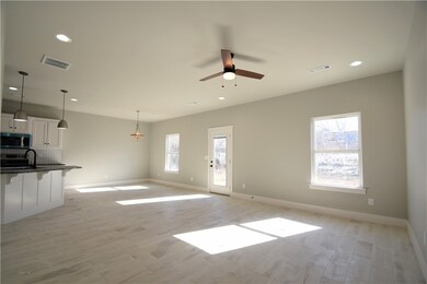 7 Romney Ln, Bella Vista, AR 72715 - photo 4