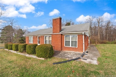 4218 Helen Rd, Jeffersonville, IN 47130 - photo 4