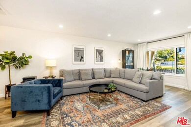 8025 Redlands St unit 13, Playa Del Rey, CA 90293 - photo 2