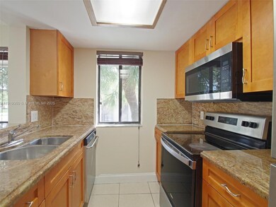 8321 Coral Lake Dr unit 8321, Coral Springs, FL 33065 - photo 3