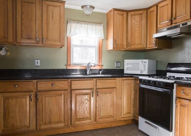 28 Bernard St, Acushnet, MA 02743 - photo 3