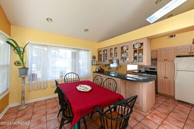 23 Fordham kitchen1
