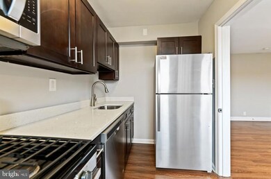 3911 Mountwood Rd unit LOWER LEVEL, Baltimore, MD 21229 - photo 5