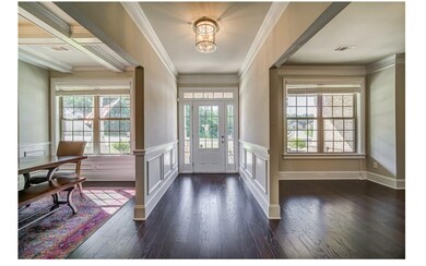 4905 Mossbrook Cir, Alpharetta, GA 30004 - photo 4