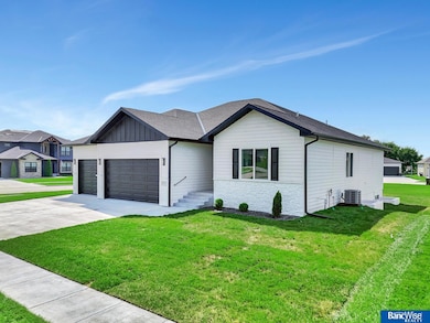 1515 E 9th St, Hickman, NE 68372 - photo 2