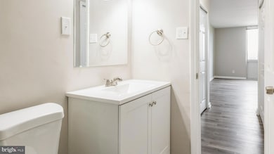 Kenwood Condominium, Bethesda, MD 20816 - photo 6