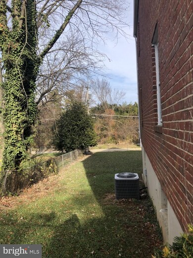 945 Fairmount Ave, Towson, MD 21204 - photo 4