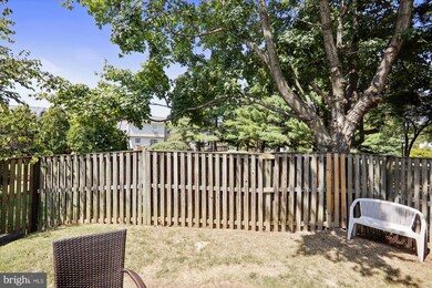 14839 Hammersmith Cir, Silver Spring, MD 20906 - photo 6