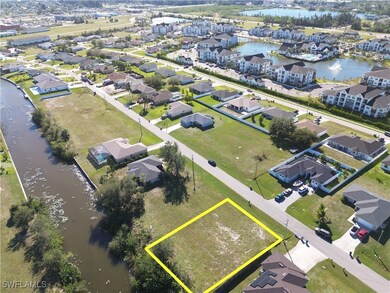 211 SW 14th Ave, Cape Coral, FL 33991 - photo 4