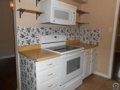 1231 SW 32nd St, Topeka, KS 66611 - photo 6