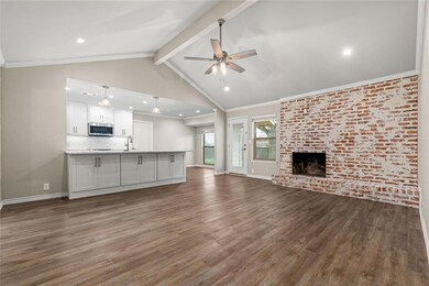 317 Mountainview Dr, Hurst, TX 76054 - photo 4