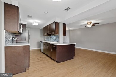 456 West Ct, Glen Burnie, MD 21061 - photo 4