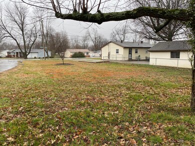 6121 Leonard Way, Louisville, KY 40229 - photo 5