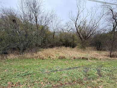 unlisted-address, Glen Ellyn, IL 60137 - photo 3