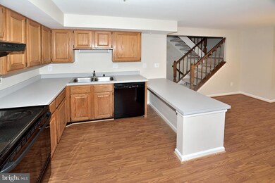 13944 Middle Creek Place, Centreville, VA 20121 - photo 3