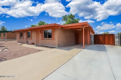 Carport & Parking
