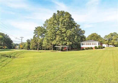 Corner View. Driveway Entrance from Both Toddville