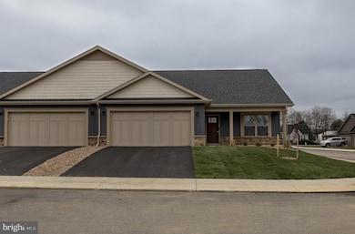 72 Grainfield Ct, Martinsburg, WV 25404 - photo 2