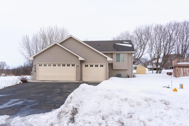 1028 Brook Ct, Sauk Rapids, MN 56379 - photo 3
