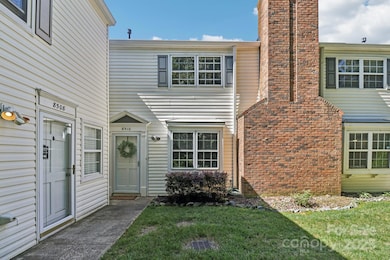 8510 Castle Pine Ct unit 2, Charlotte, NC 28226 - photo 5