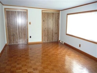 8522 Liable Rd, Highland, IN 46322 - photo 7