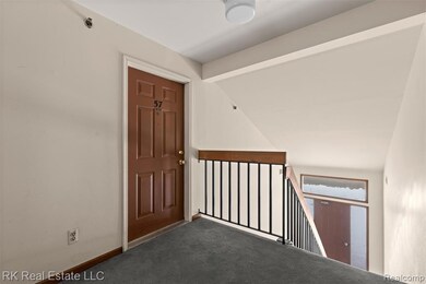 15510 Ashley Ct unit 57, Macomb, MI 48044 - photo 5