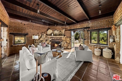 unlisted-address, Santa Barbara, CA 93108 - photo 3