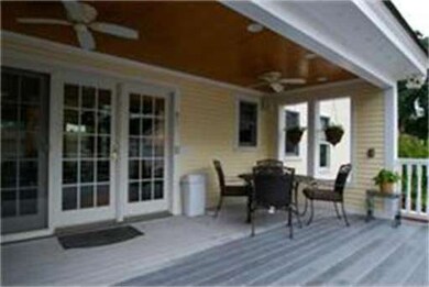 434 Springfield St, Chicopee, MA 01013 - photo 2