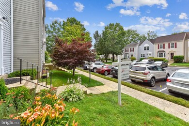 13810 Fount Beattie Ct, Centreville, VA 20121 - photo 3