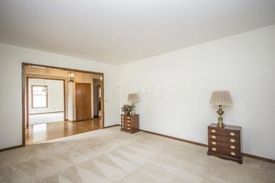7 Living Room