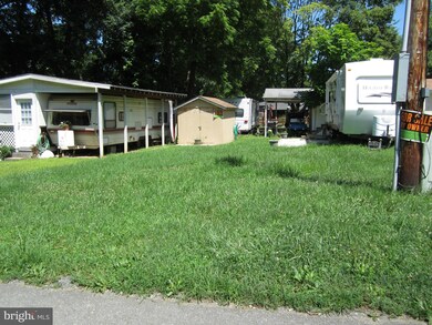 42-5 Barkway Dr, Falling Waters, WV 25419 - photo 2