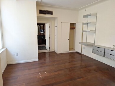 Cipriani Club Residences unit 735, New York, NY 10005 - photo 4