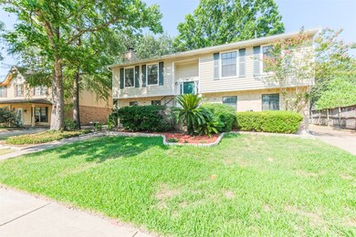 15835 Maple Manor Dr, Houston, TX 77095 - photo 3